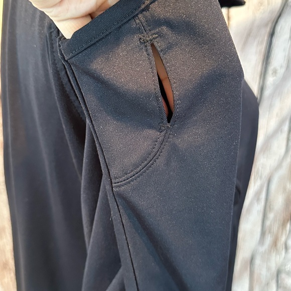 Polyester quarter zip pull over - Picture 4 of 6